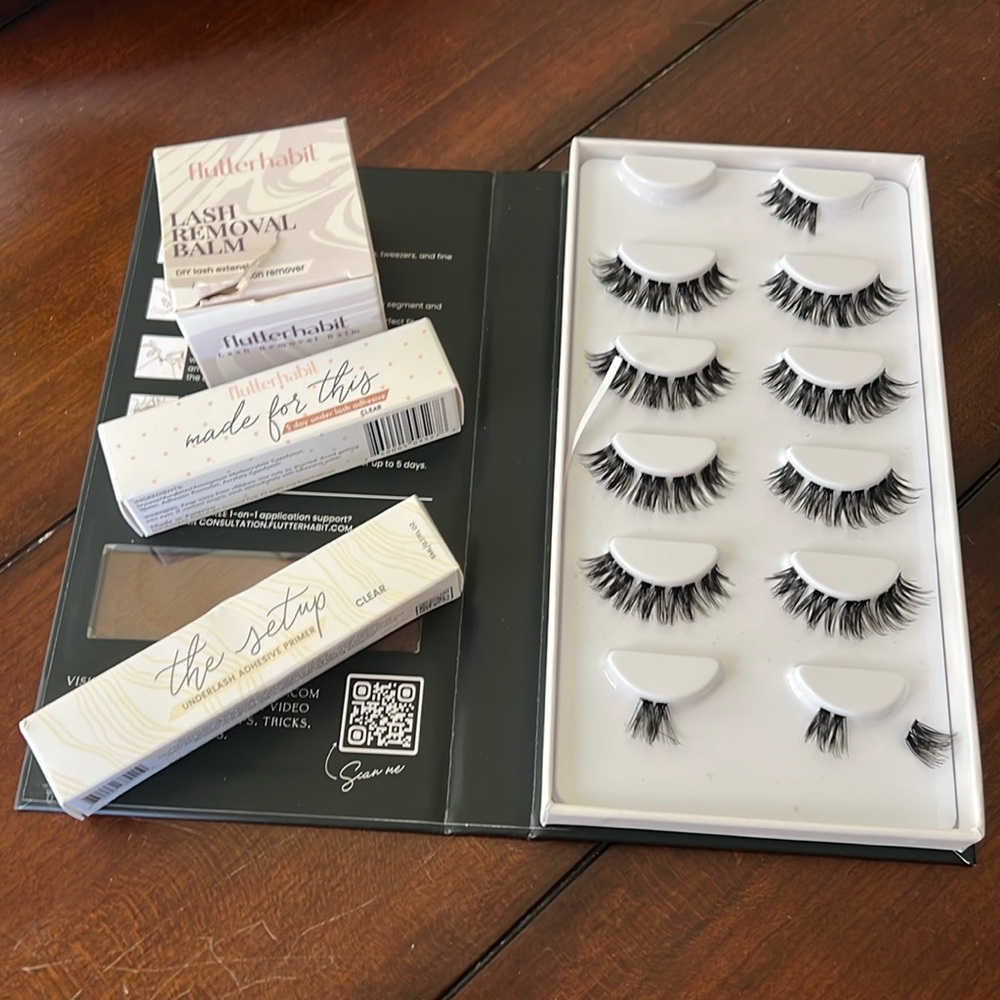 Flutter lash weightless collection #3. 4 pair w extras